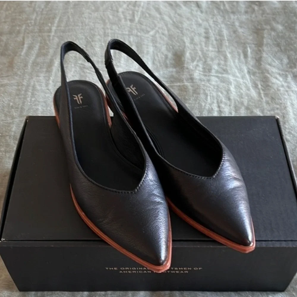 NWOT Frye Kenzie Slingback Black Leather Pointed Toe Flat Shoes Womens 8.5 - Picture 1 of 4